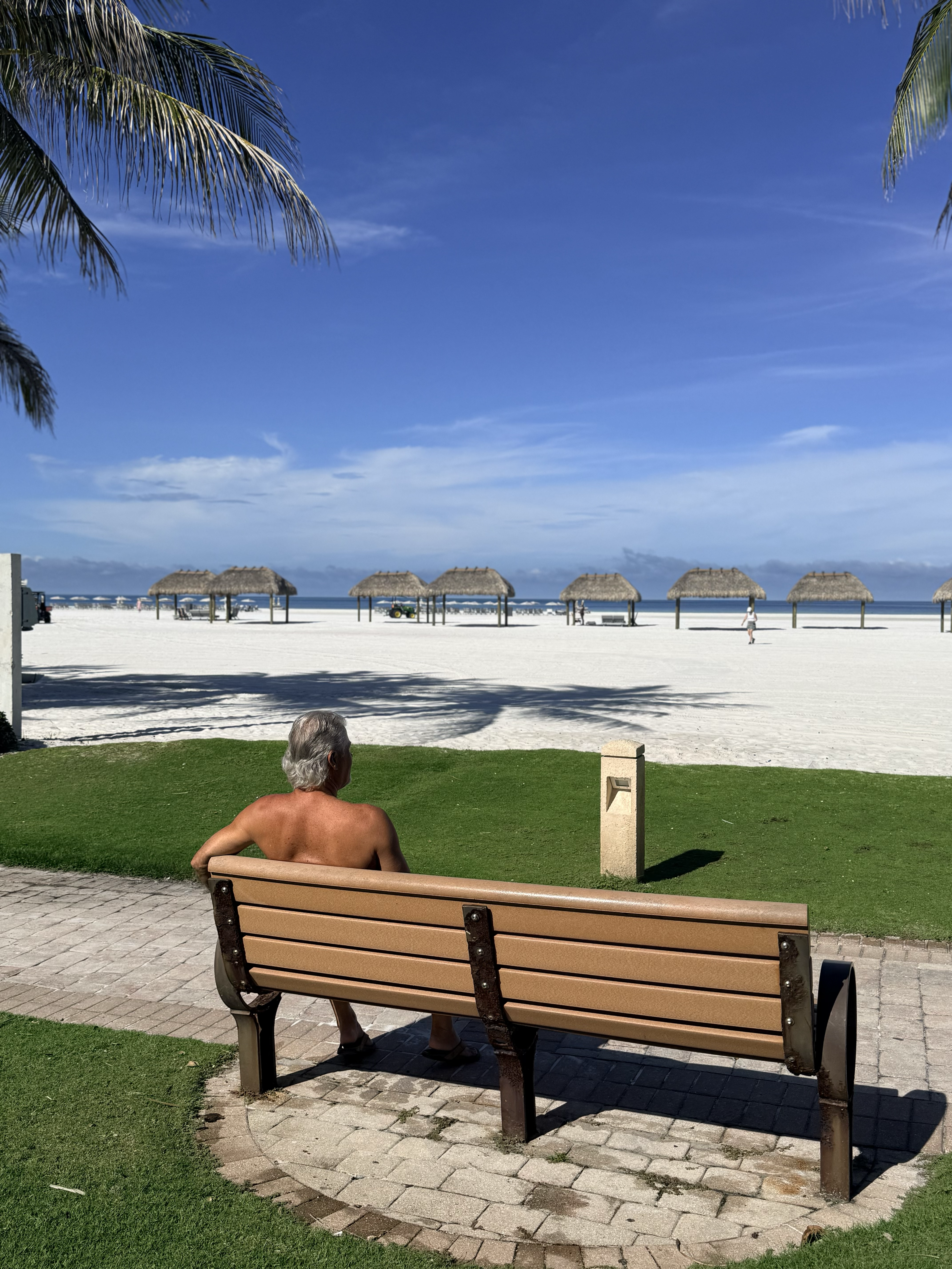 JW Marriott Jay Bench